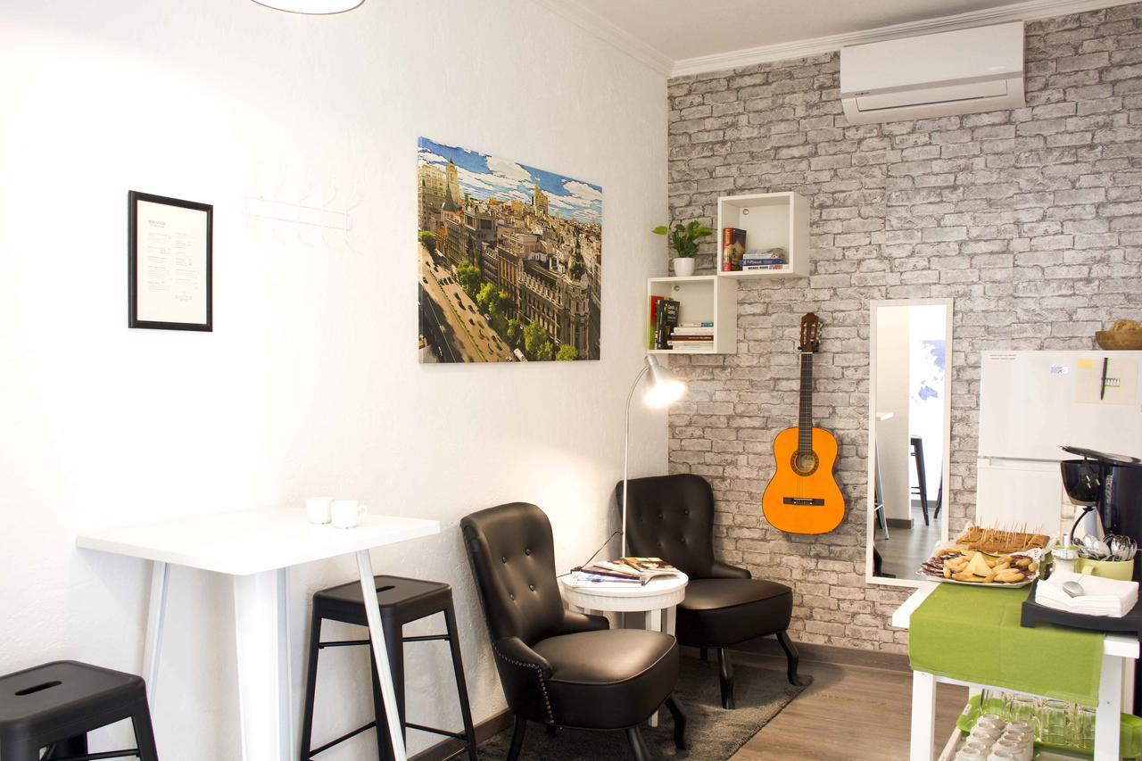 Hostal Guestped Madrid Eksteriør billede